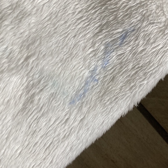 The North Face Girls White/Grey Jacket - Picture 6 of 10